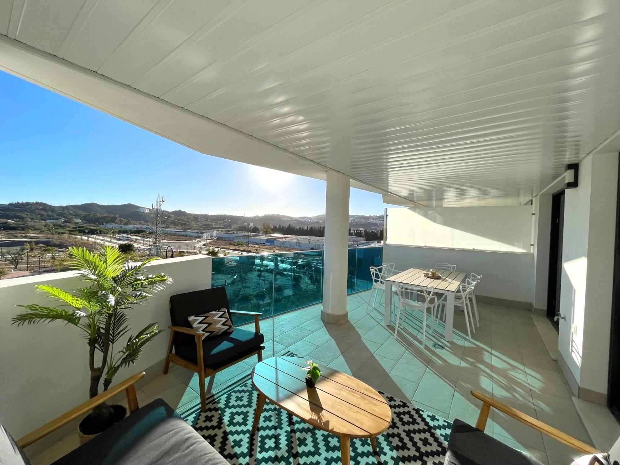 Three Bedroom Vacation Paradise Apartment *